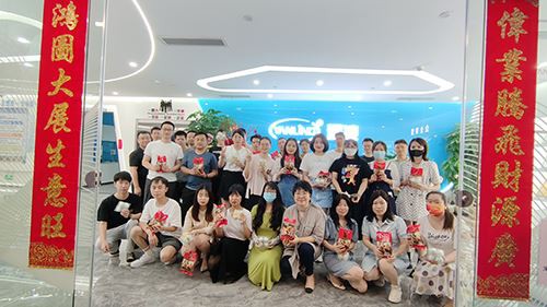 Noriu švęsti laimingą drakono valčių šventę!